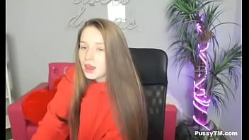 Redare Adolescent jucând în fața camerei web