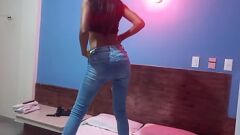 Reproduzir Hot Latina MILF esperando por uma foda difícil com um amante mascarado