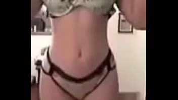 Jouer Vidéo solo d'une fille chaude se touchant