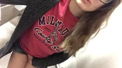 Jouer Wet and Wild : La princesse désespérée du bureau ne peut pas retenir son pipi