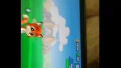 play 光沢のあるタブレットでコックをなでる