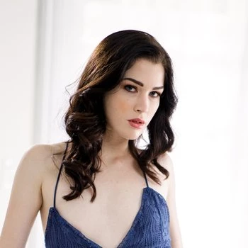 Pornoster Evelyn Claire