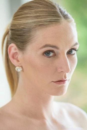 Pornoster Mona Wales