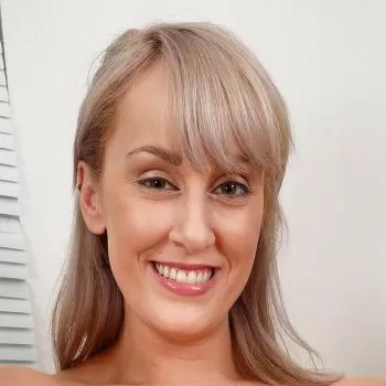 Bintang porno Maxim Law