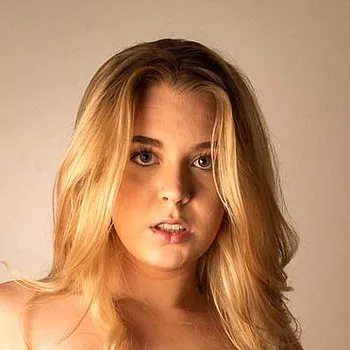 अभिनेता Ashley Manson